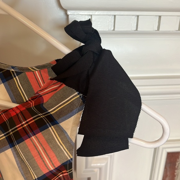 Adorable Tartan Plaid J. Crew Top - Picture 3 of 3